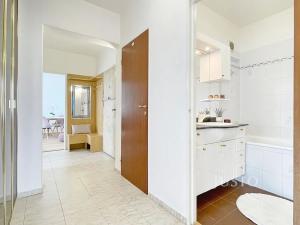 Prodej bytu 4+1, Praha - Troja, U Pentlovky, 73 m2