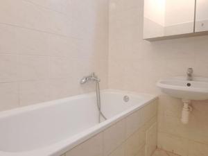 Pronájem bytu 2+kk, Jihlava, U Dvora, 53 m2