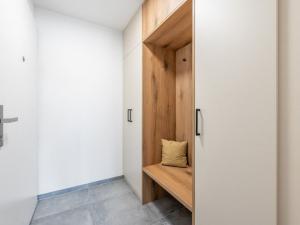 Pronájem bytu 2+kk, Praha - Modřany, Mezi vodami, 72 m2