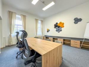 Pronájem kanceláře, Mnichovo Hradiště, Masarykovo náměstí, 58 m2