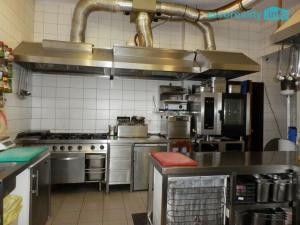 Pronájem restaurace, Praha, Toužimská, 395 m2
