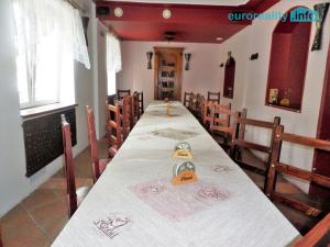 Pronájem restaurace, Praha, Toužimská, 395 m2