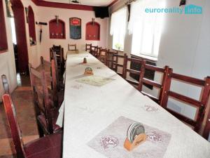 Pronájem restaurace, Praha, Toužimská, 395 m2