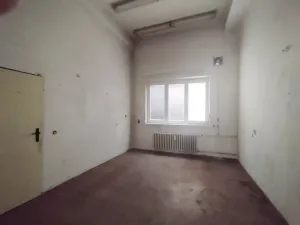 Pronájem obchodního prostoru, Hradec Králové, třída SNP, 80 m2