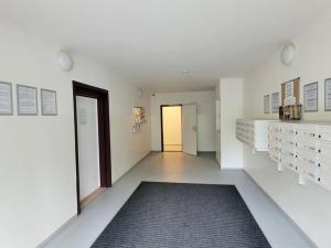 Pronájem bytu 1+kk, Praha - Modřany, Pirinská, 29 m2