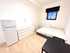 Pronájem bytu 1+kk, Praha - Vysočany, Poděbradská, 28 m2