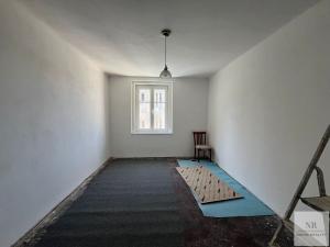 Prodej bytu 2+1, Karlovy Vary, Nejdecká, 61 m2