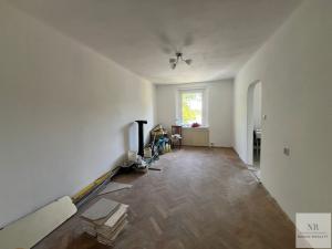 Prodej bytu 2+1, Karlovy Vary, Nejdecká, 61 m2