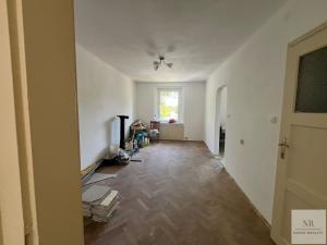 Prodej bytu 2+1, Karlovy Vary, Nejdecká, 61 m2