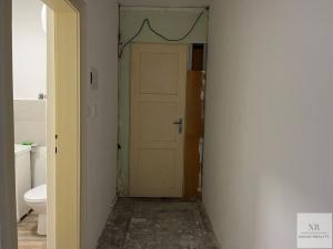 Prodej bytu 2+1, Karlovy Vary, Nejdecká, 61 m2