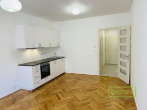 Pronájem bytu 1+kk, Praha, Sudoměřská, 35 m2