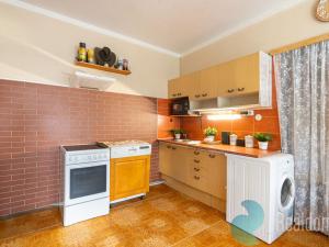Prodej bytu 2+kk, Kaplice, Míru, 43 m2