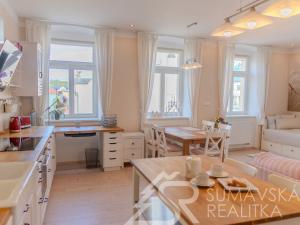 Prodej bytu 3+kk, Kašperské Hory, Náměstí, 90 m2
