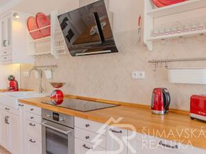 Prodej bytu 3+kk, Kašperské Hory, Náměstí, 90 m2