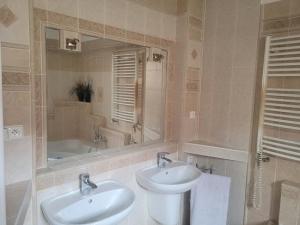 Pronájem bytu 3+1, Praha - Vinohrady, Rejskova, 106 m2