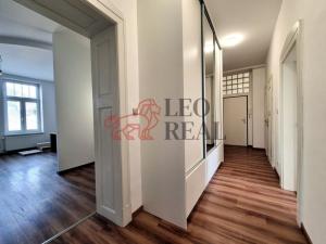 Prodej bytu 4+1, Opava - Předměstí, Zborovská, 104 m2