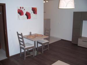 Pronájem bytu 1+kk, Praha - Horní Měcholupy, Hornoměcholupská, 62 m2