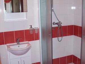 Pronájem bytu 1+kk, Praha - Horní Měcholupy, Hornoměcholupská, 62 m2