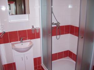 Pronájem bytu 1+kk, Praha - Horní Měcholupy, Hornoměcholupská, 62 m2