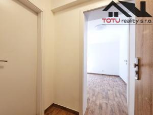 Pronájem bytu 1+kk, Jaroměř, Husova, 23 m2
