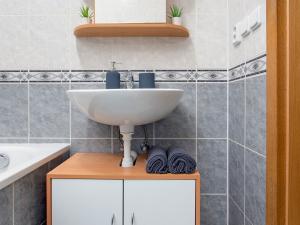 Pronájem bytu 2+kk, Holice, Na Mušce, 45 m2