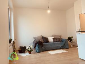 Pronájem bytu 1+kk, Praha - Ďáblice, Křižanská, 25 m2