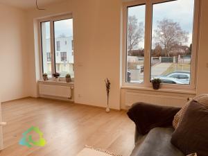 Pronájem bytu 1+kk, Praha - Ďáblice, Křižanská, 25 m2