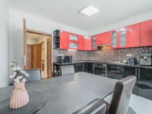 Prodej bytu 2+1, Praha - Letňany, Křivoklátská, 65 m2