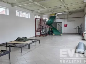 Pronájem komerční nemovitosti, Kolín - Štítary, Na Návsi, 425 m2