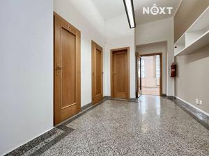 Pronájem kanceláře, Praha - Žižkov, Sladkovského náměstí, 245 m2