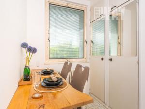 Prodej bytu 2+1, Praha - Miškovice, Polabská, 49 m2