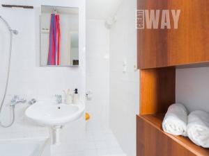 Prodej bytu 2+1, Praha - Miškovice, Polabská, 49 m2