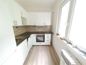 Pronájem bytu 2+1, Praha - Vokovice, Kamerunská, 53 m2