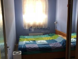 Pronájem bytu 2+kk, Praha, Pelušková, 40 m2