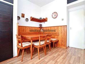 Pronájem bytu 2+1, Praha - Smíchov, Stroupežnického, 45 m2