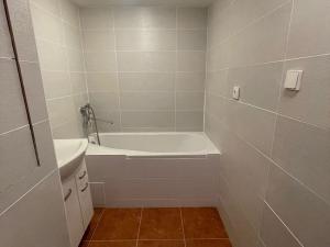 Prodej bytu 2+1, Chomutov, 17. listopadu, 64 m2