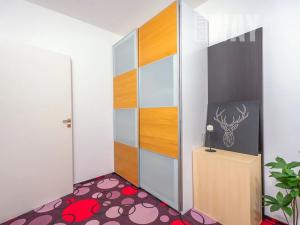 Prodej bytu 2+1, Praha - Miškovice, Polabská, 49 m2