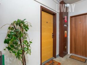 Prodej bytu 2+1, Praha - Miškovice, Polabská, 49 m2