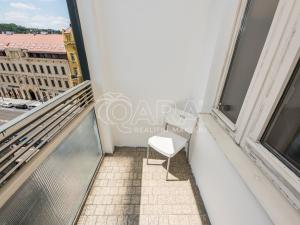 Pronájem bytu 1+kk, Praha - Smíchov, Štefánikova, 39 m2