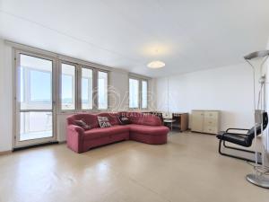 Pronájem bytu 1+kk, Praha - Smíchov, Štefánikova, 39 m2