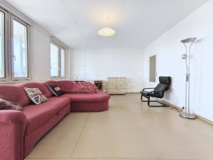 Pronájem bytu 1+kk, Praha - Smíchov, Štefánikova, 39 m2
