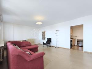 Pronájem bytu 1+kk, Praha - Smíchov, Štefánikova, 39 m2
