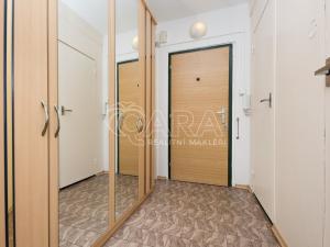 Pronájem bytu 1+kk, Praha - Smíchov, Štefánikova, 39 m2