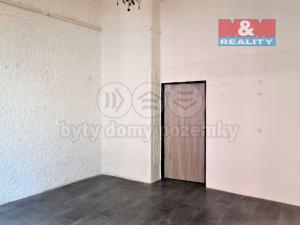 Pronájem obchodního prostoru, Kladno, Váňova, 35 m2