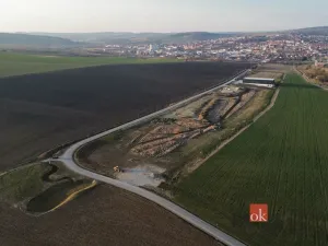 Prodej komerčního pozemku, Uherský Brod, Škrlovec, 10000 m2
