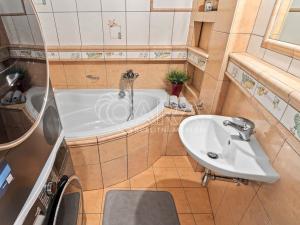 Prodej bytu 3+kk, Poděbrady - Poděbrady III, V Aleji, 70 m2