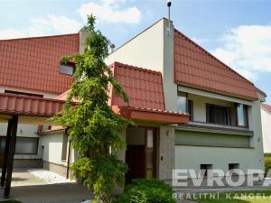 Prodej komerční nemovitosti, Uhlířské Janovice, Kolínská, 495 m2