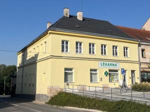 Prodej obchodního prostoru, Česká Skalice, Husovo náměstí, 467 m2