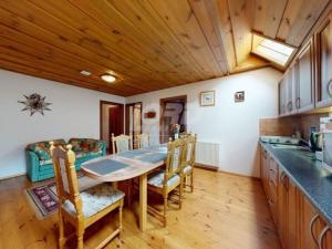 Prodej chalupy, Stárkov - Chlívce, 400 m2