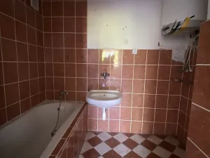 Prodej bytu 3+1, Větrušice, Jižní, 71 m2